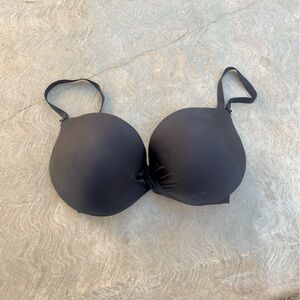 VICTORIA’S SECRET | Black Plunge Bra 32DD